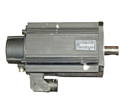  Rexroth Permanent Magnet Motor  MKD112B-024-KG1-AN  Used