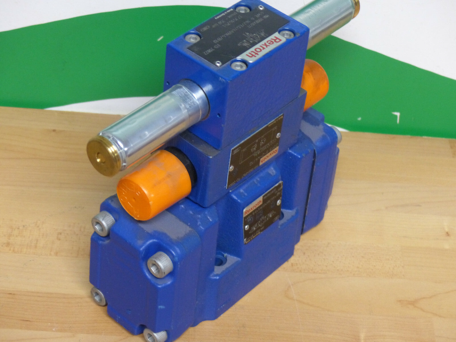 Rexroth Wegeschieberventil 4WEH 10 E47/6EG24N9ETSK4/B10 /4 WE 6 J62/EG24N9K4/B10