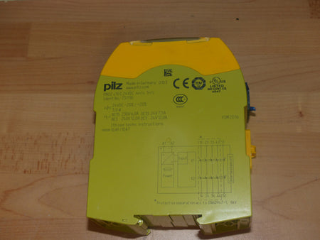 Pilz PNOZ s10 C 24VDC 4n/o 1n/c Ident.No:751110 used s.Bilder