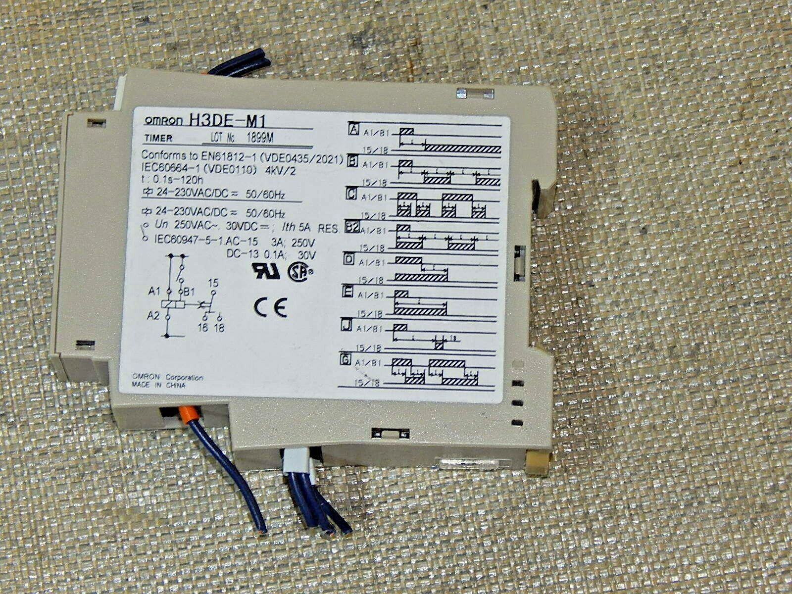 Omron H3DE-M1 Timer AC/DC24-230 Zeitrelais Used