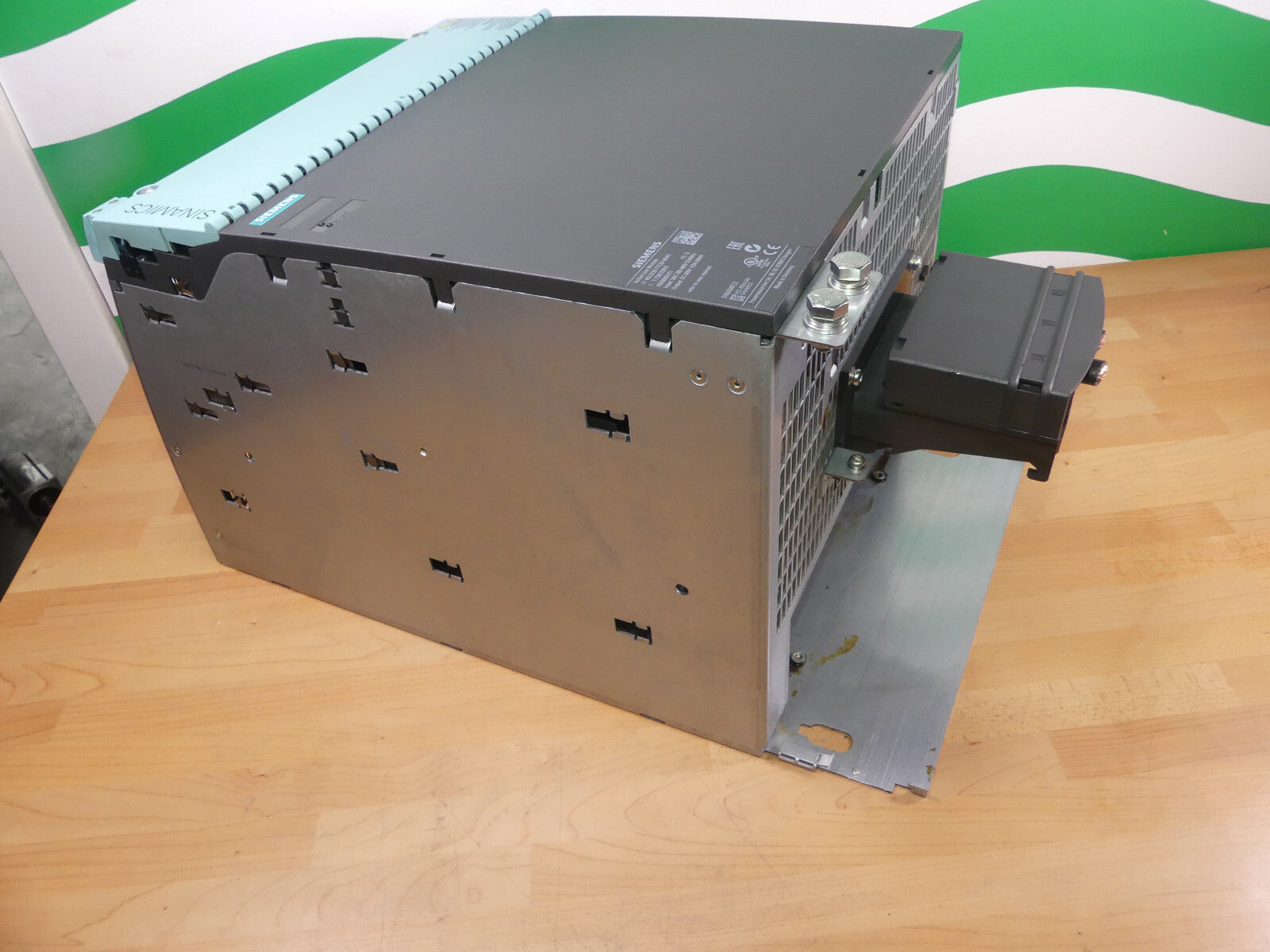 Siemens Sinamics S120 / 6SL3130-7TE28-0AA3 / Active Line Module 133A 80kW FS:D