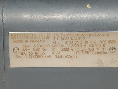 SIEMENS  3~PERMANENT MAGNET MOTOR  1FT5066 -0AF01 -2  Used