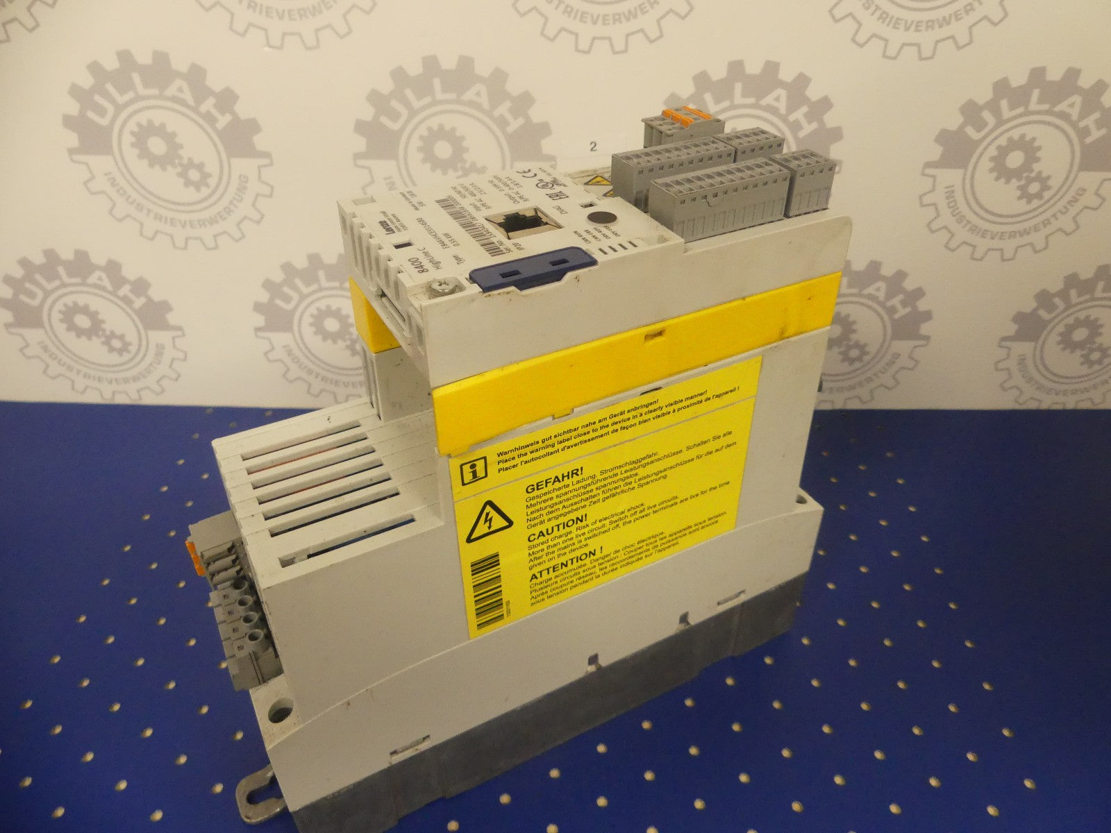 LENZE E84AVHCE5514SB0, leicht beschädigt s. Bilder