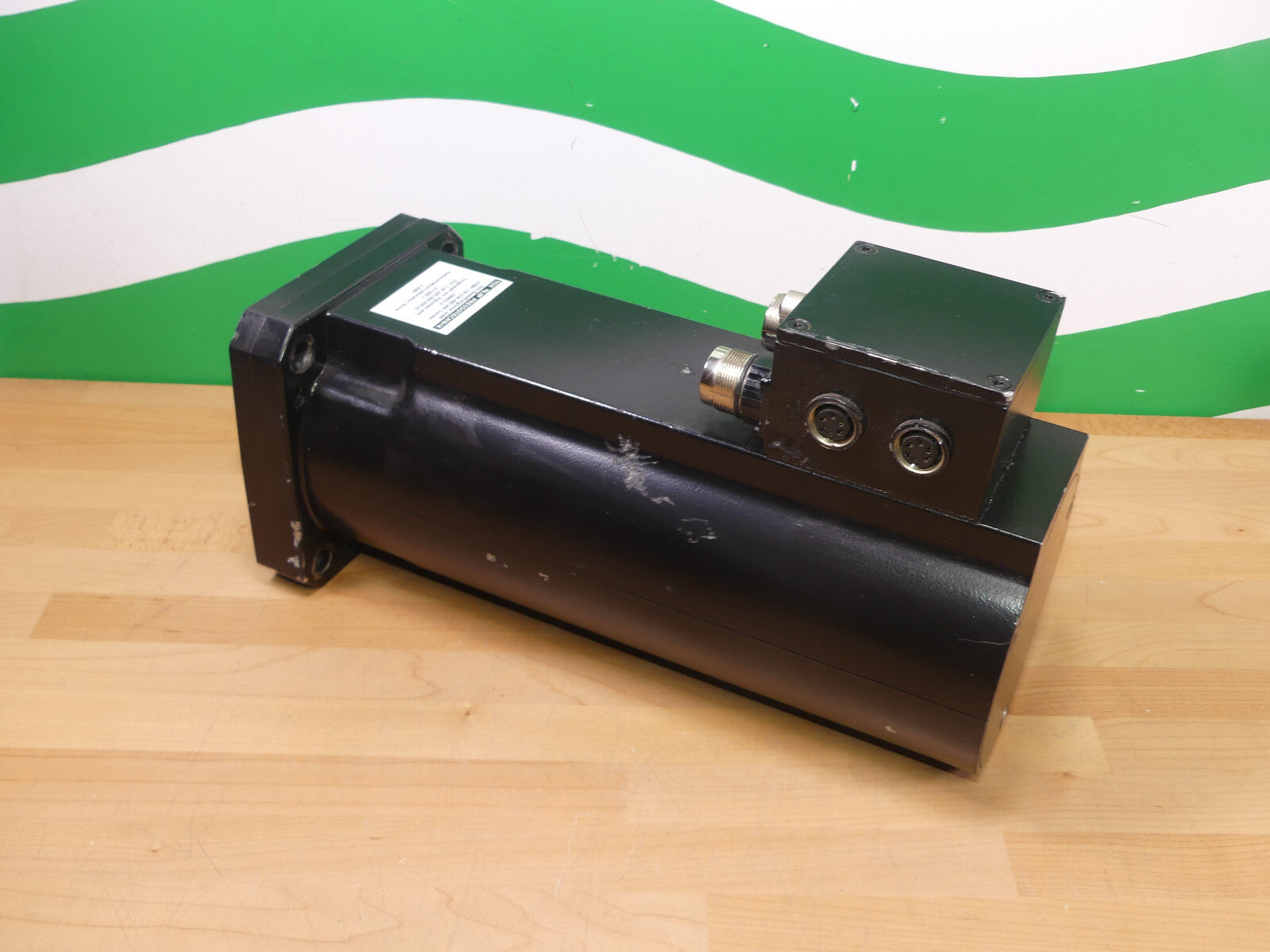 TOX PRESSOTECHNIK BSR63200A-R2.4 SERVOMOTOR