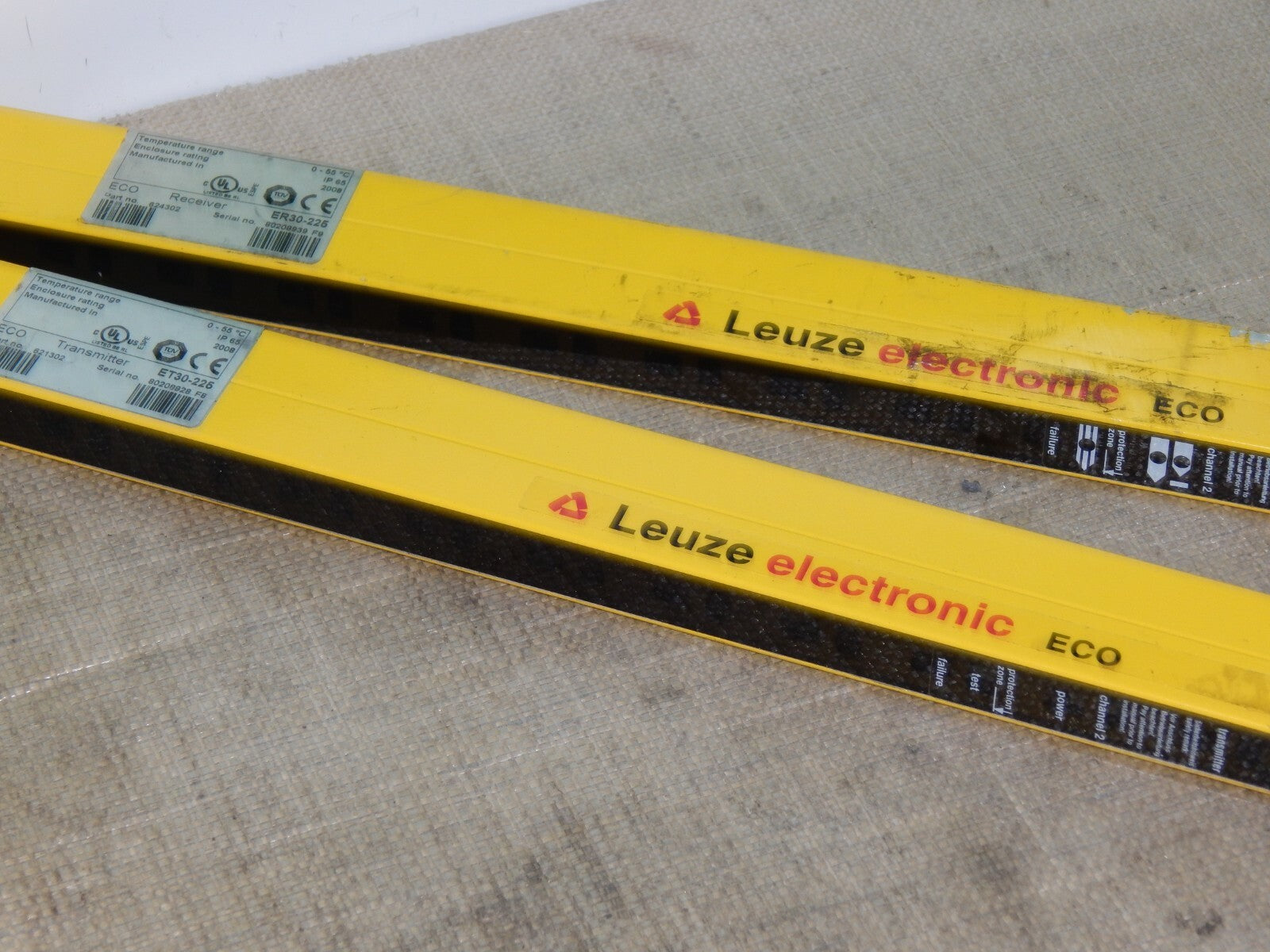 Leuze Lumiflex Receiver + Transmitter ET30-225 + ER30-225 used