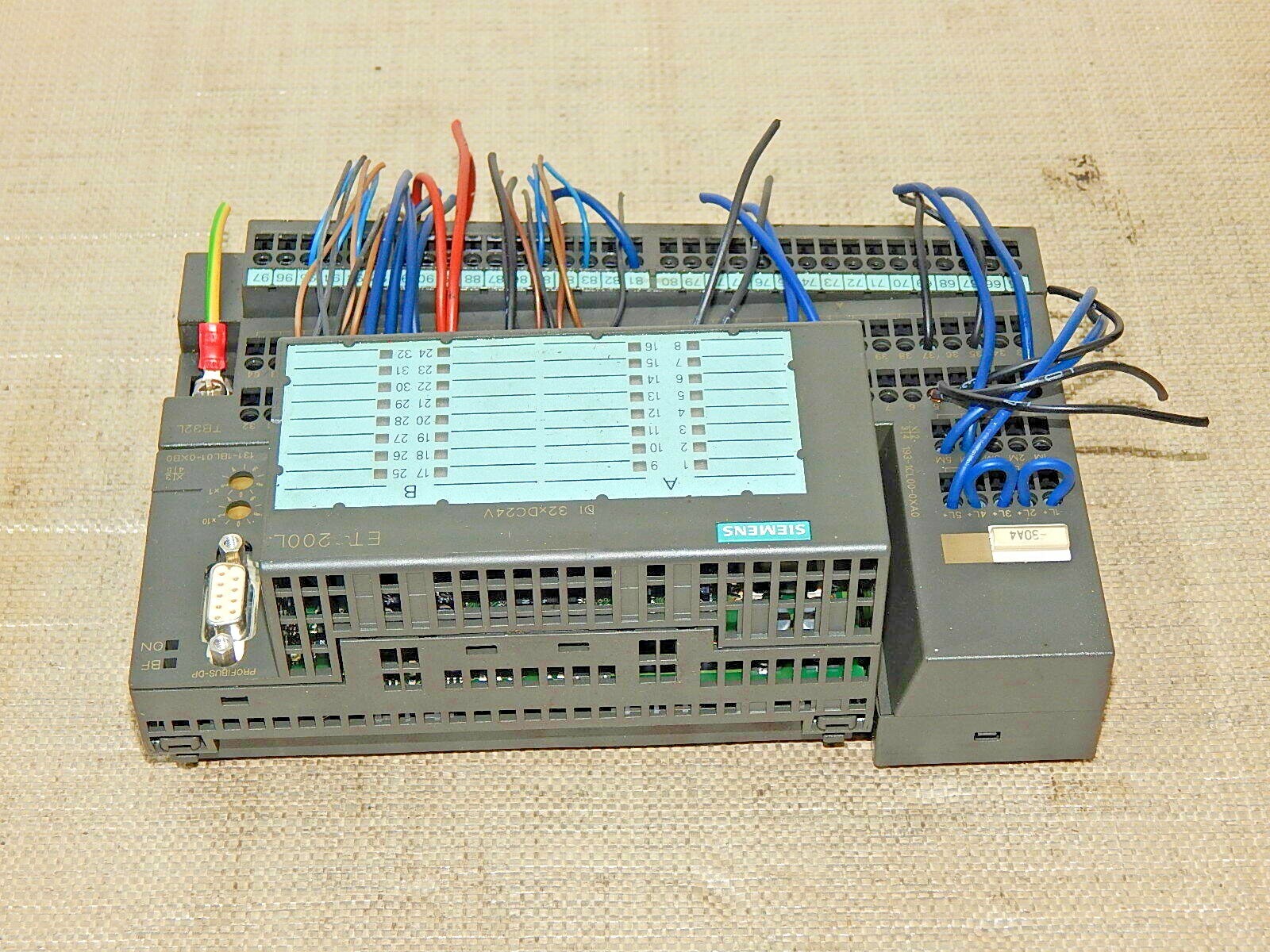 3Siemens simatic S7 6ES7 131-1BL01-0XB0 E.:1+6ES7193-1CL00-0XA0 E.:1 used