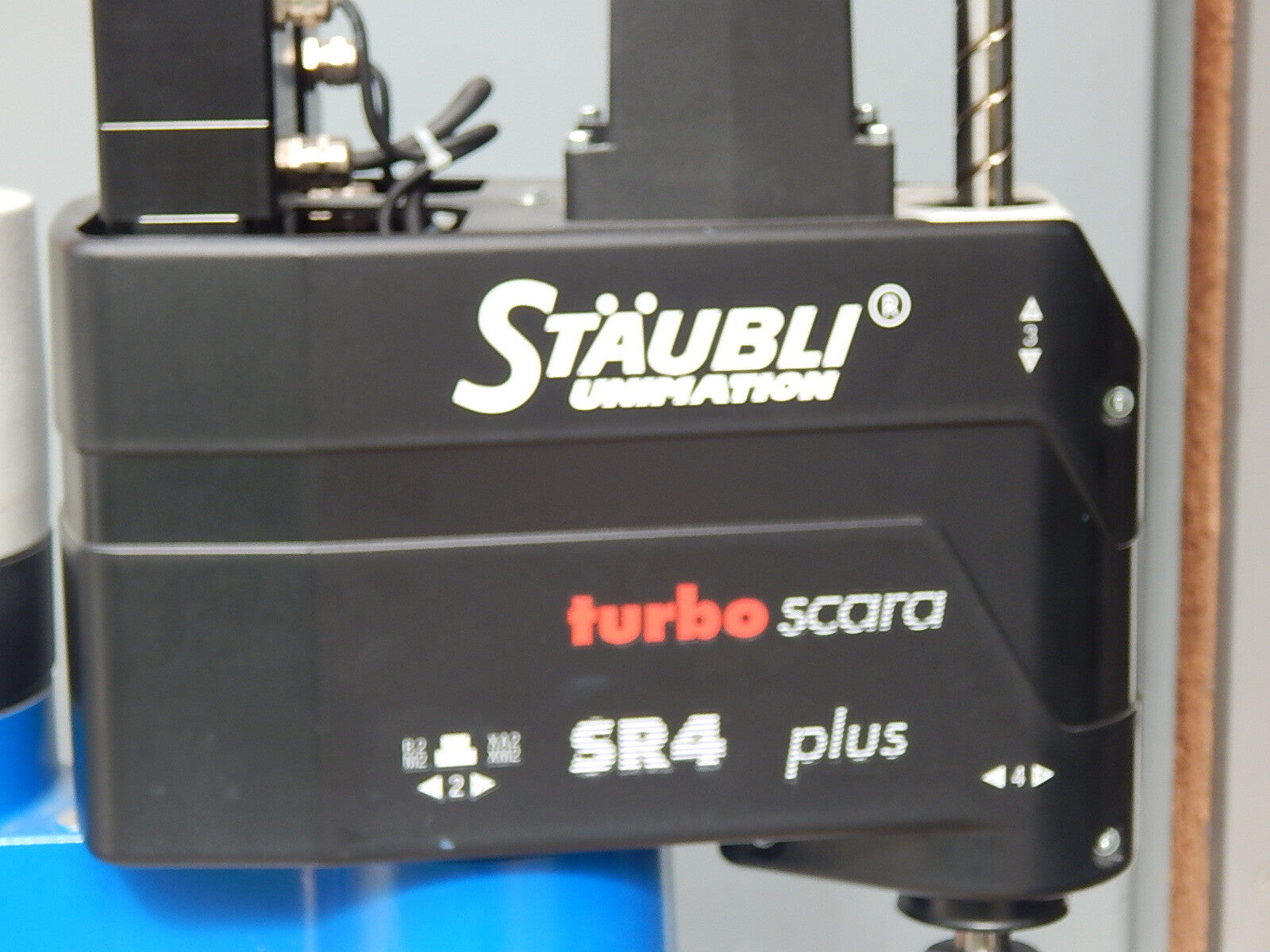  Stäubli Schwenkarmroboter turbo SCARA SR4 plus Steuereinheit 