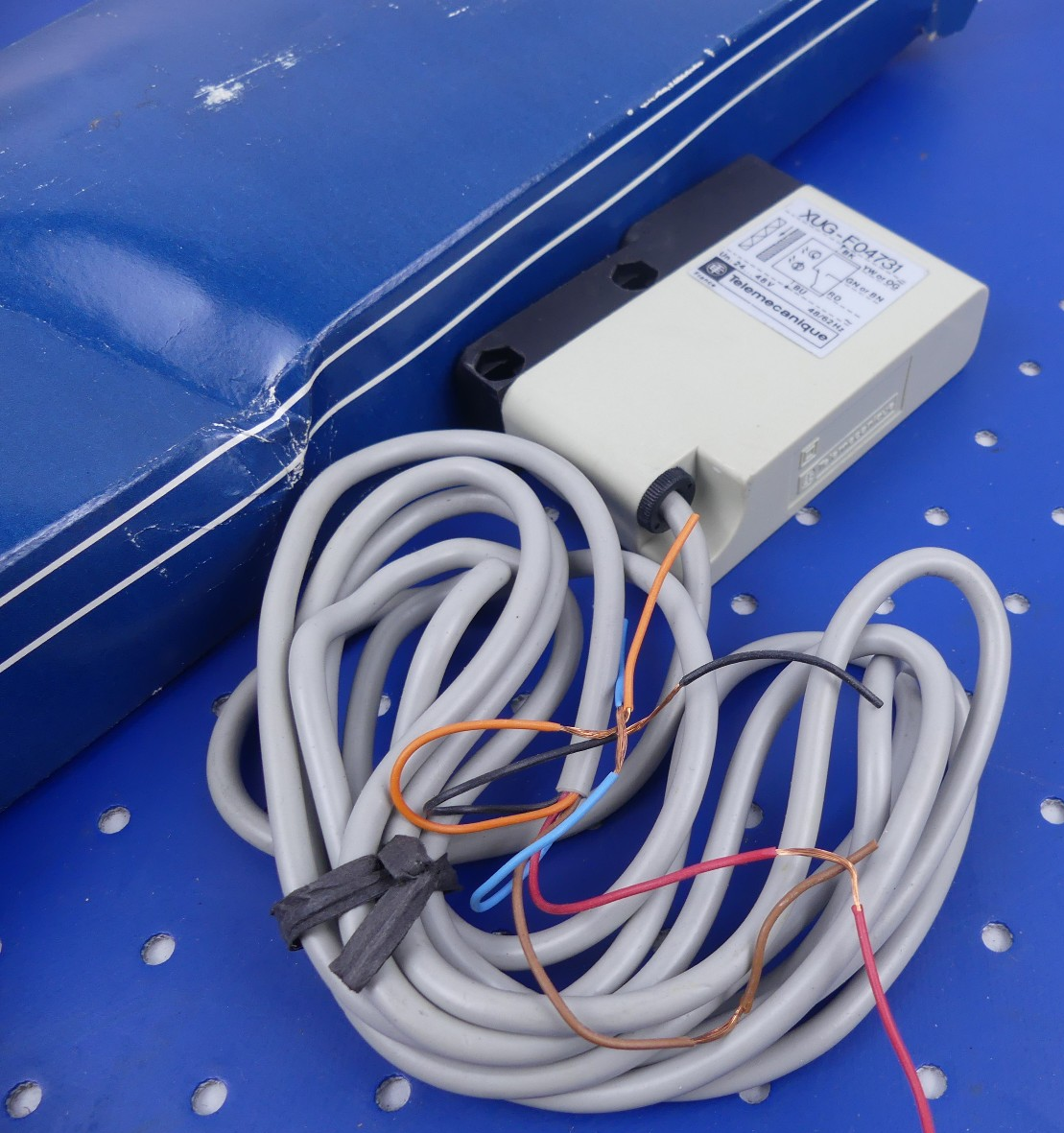 Telemecanique XUG-F04731 Näherungssensor Sensor