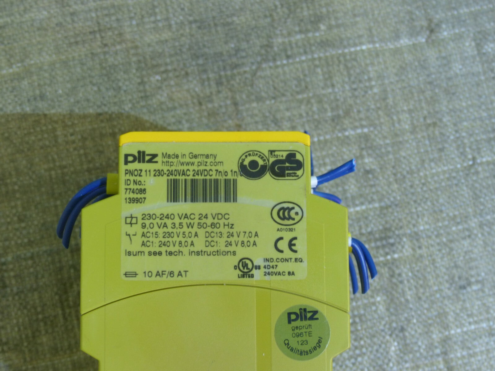 Pilz PNOZ 11 230-240VAC24VDC7n/o1n/o