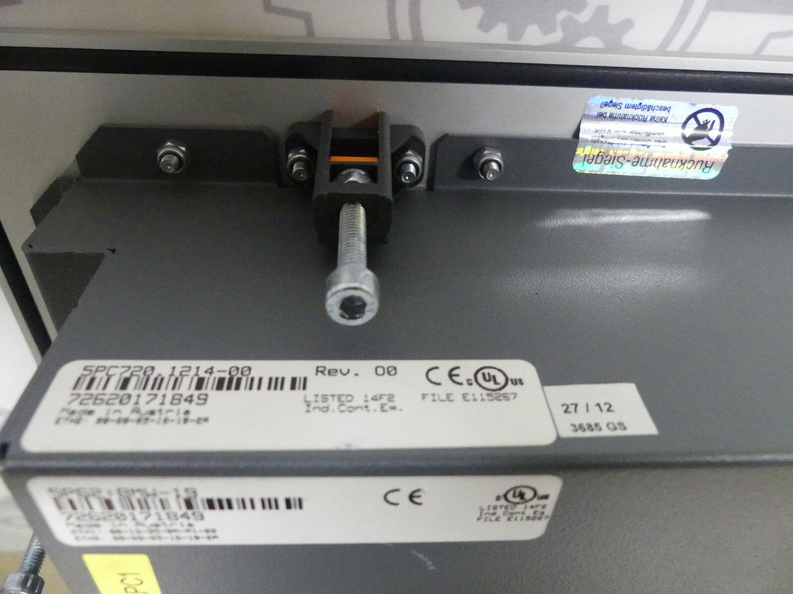 B&R 5PC720.1214-00, Bildschirm leicht abgekratzt s. Bilder