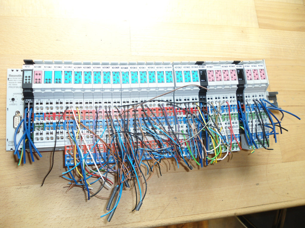  Rexroth Profibus  R-IL PB BK DI8 D04-PAC + 24 Klemme