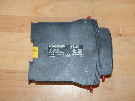 Schmersal AES 1235 Ue 24 VDC 13-14,23-24 used