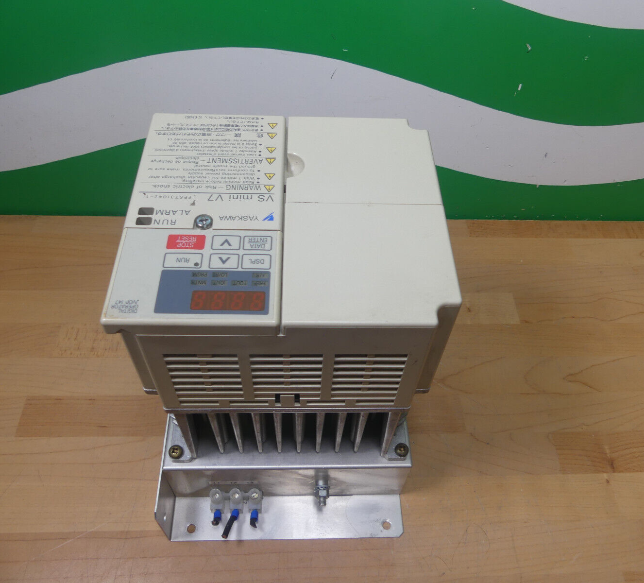 YASKAWA CIMR-V7CC43P0