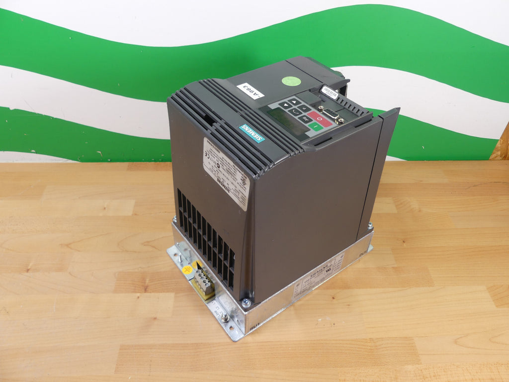 Siemens 6SE9215-8DB40 Micromaster  (leicht beschädigt) + 6se3290-0db87-0fa3