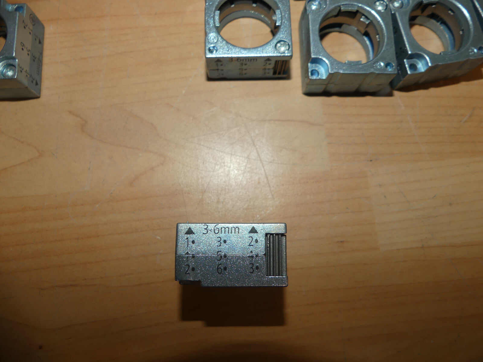 5xSiemens 3SB3 500-0AA21 Drucktaster rot