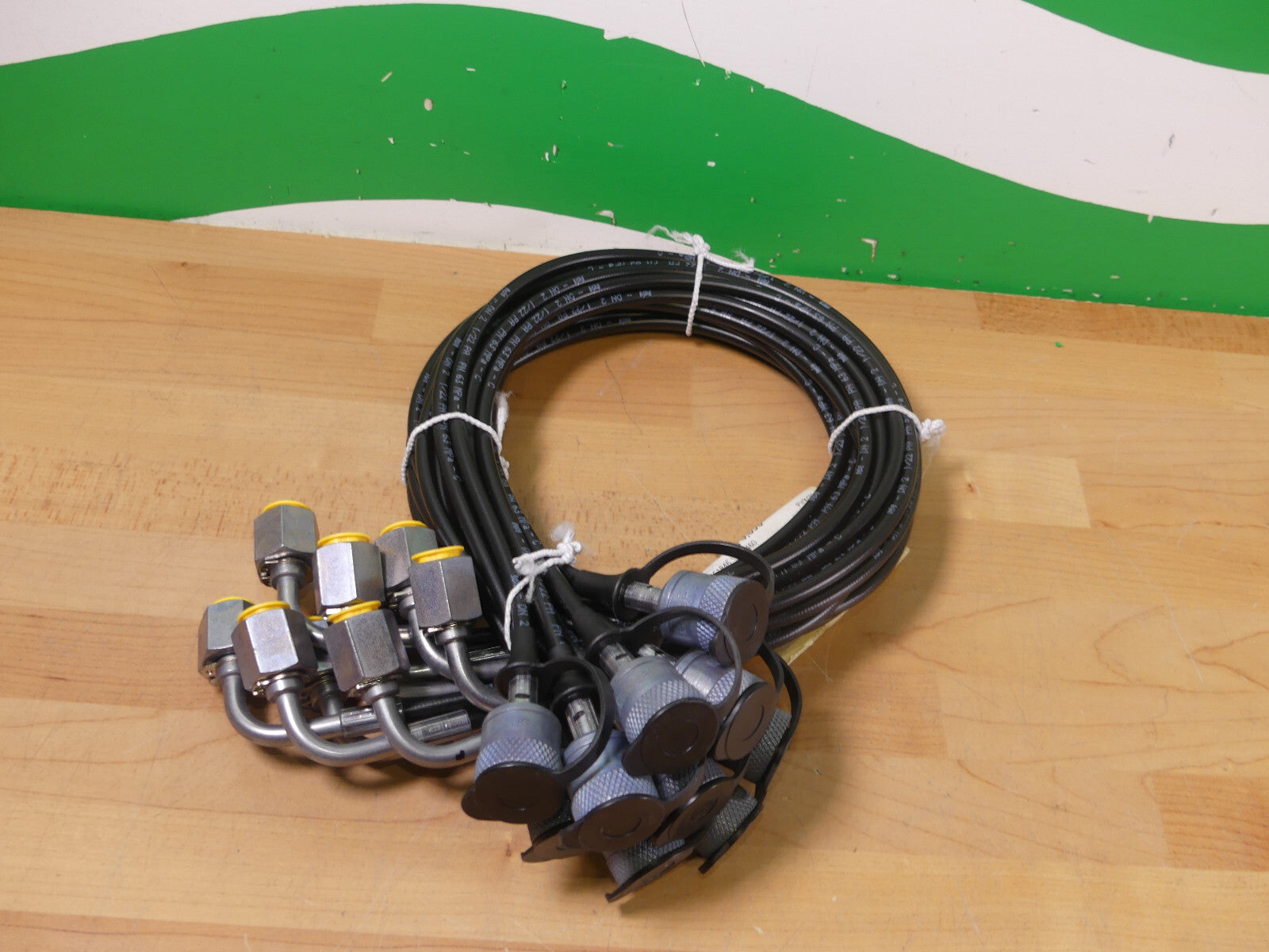 10X Minimess-Schlauch DN2-63 MPa 1615/M.-Anschl.-90° G1/4 S110-AB-FC-0100N