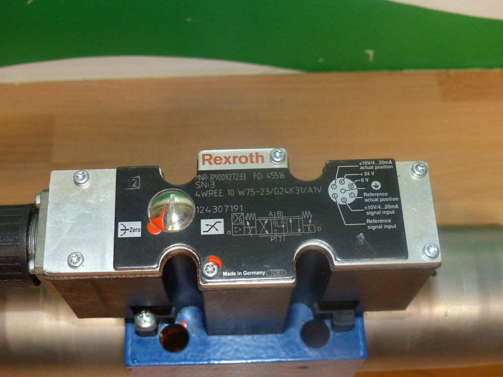 REXROTH MNR: R900927233 / 4WREE 10 W75-23/G24K31/A1V s.Bilder