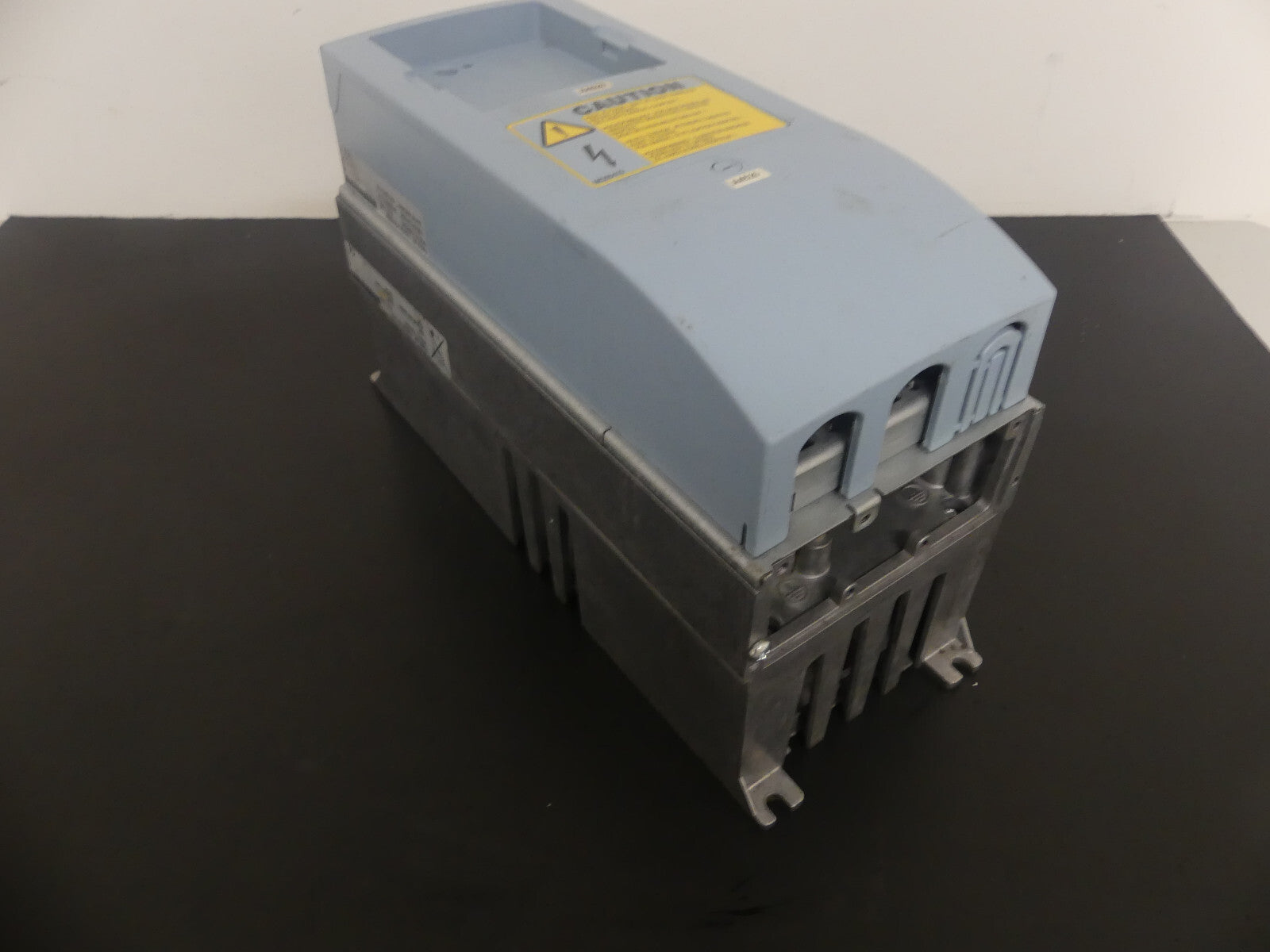 Vacon Frequenzumrichter NXS00075A2H1SSSA1A3000000