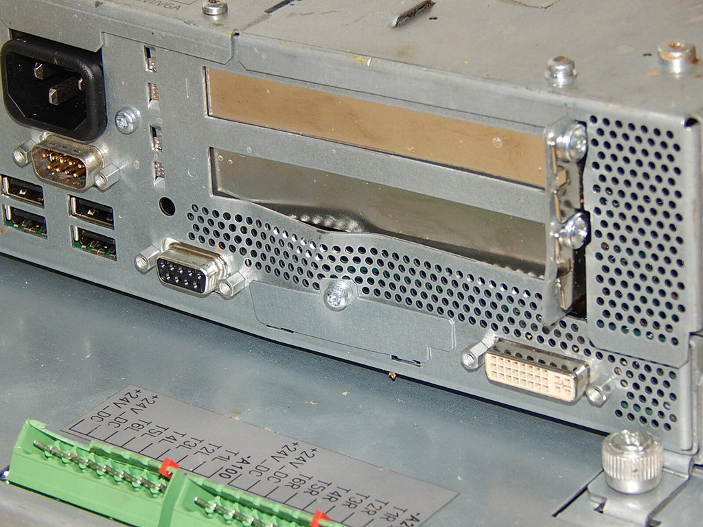 Siemens  Simatic Panel PC 677 // 6AV7462-0AC30-0BK0  leicht gekratz s.Bilder