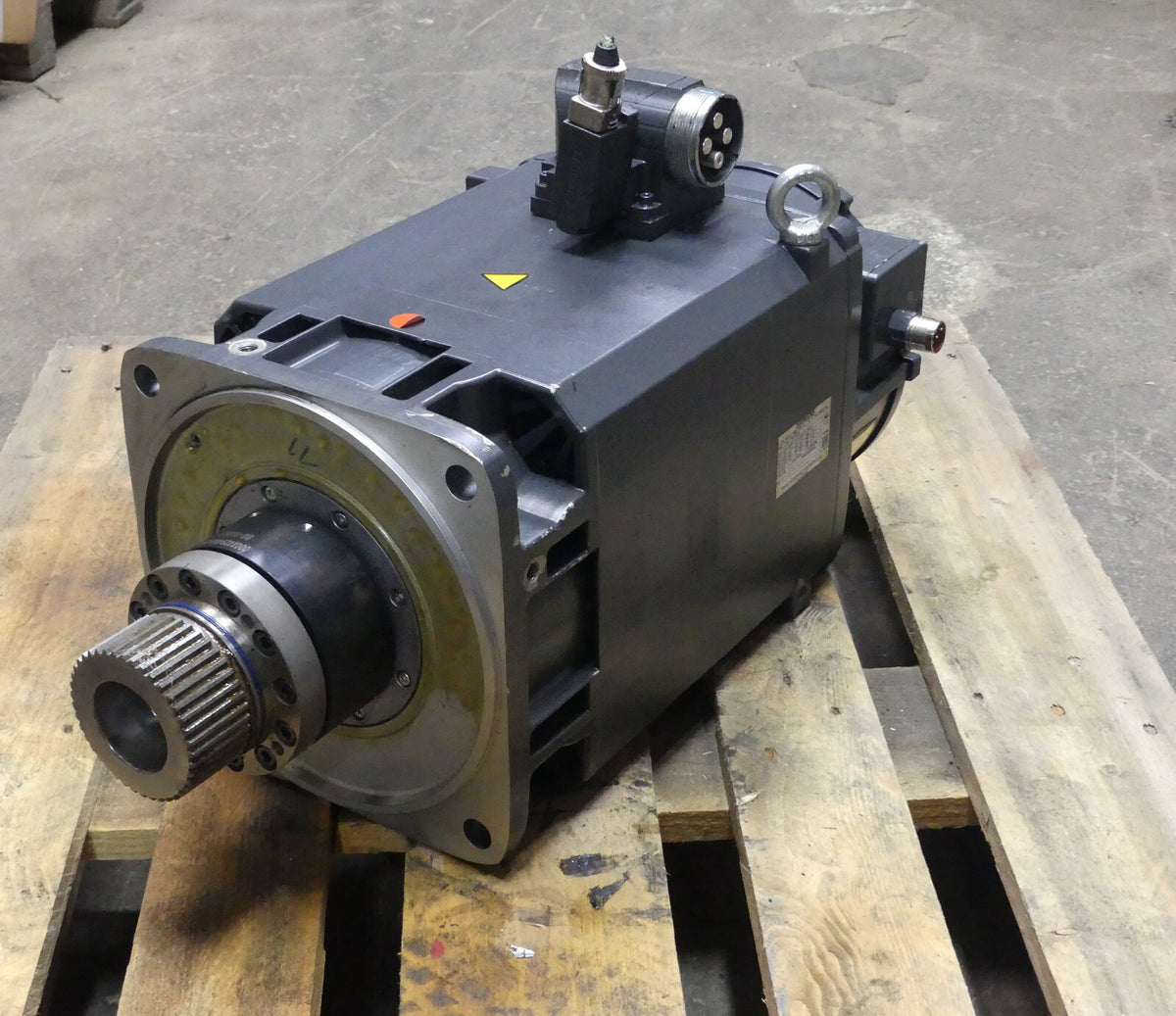 Siemens  1PH8133-1DD02-0CE1-Z
