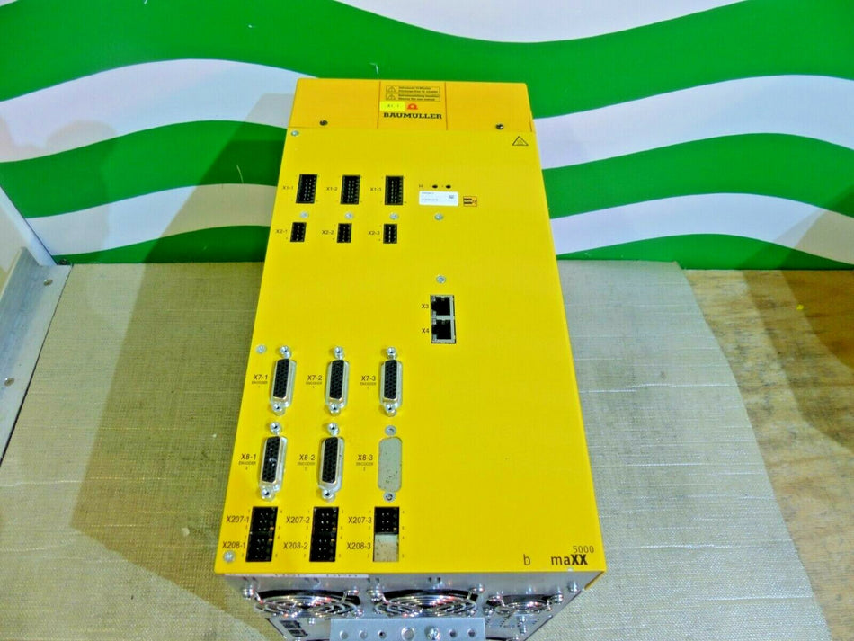 Baumüller BM5807-SG-252112-252112-282111-001-0000-0110-E80(Riss im Ecke)s.Bilder