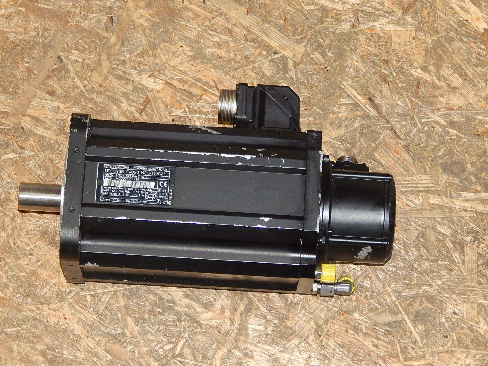  Indramat MDD093B-F-020-N2L-110GA1 Permanent Magnet Motor  used