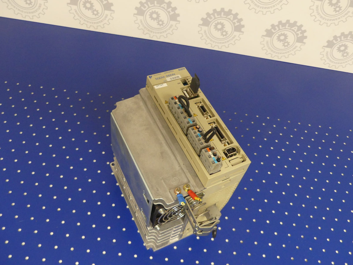 YASKAWA SGDM-05DN