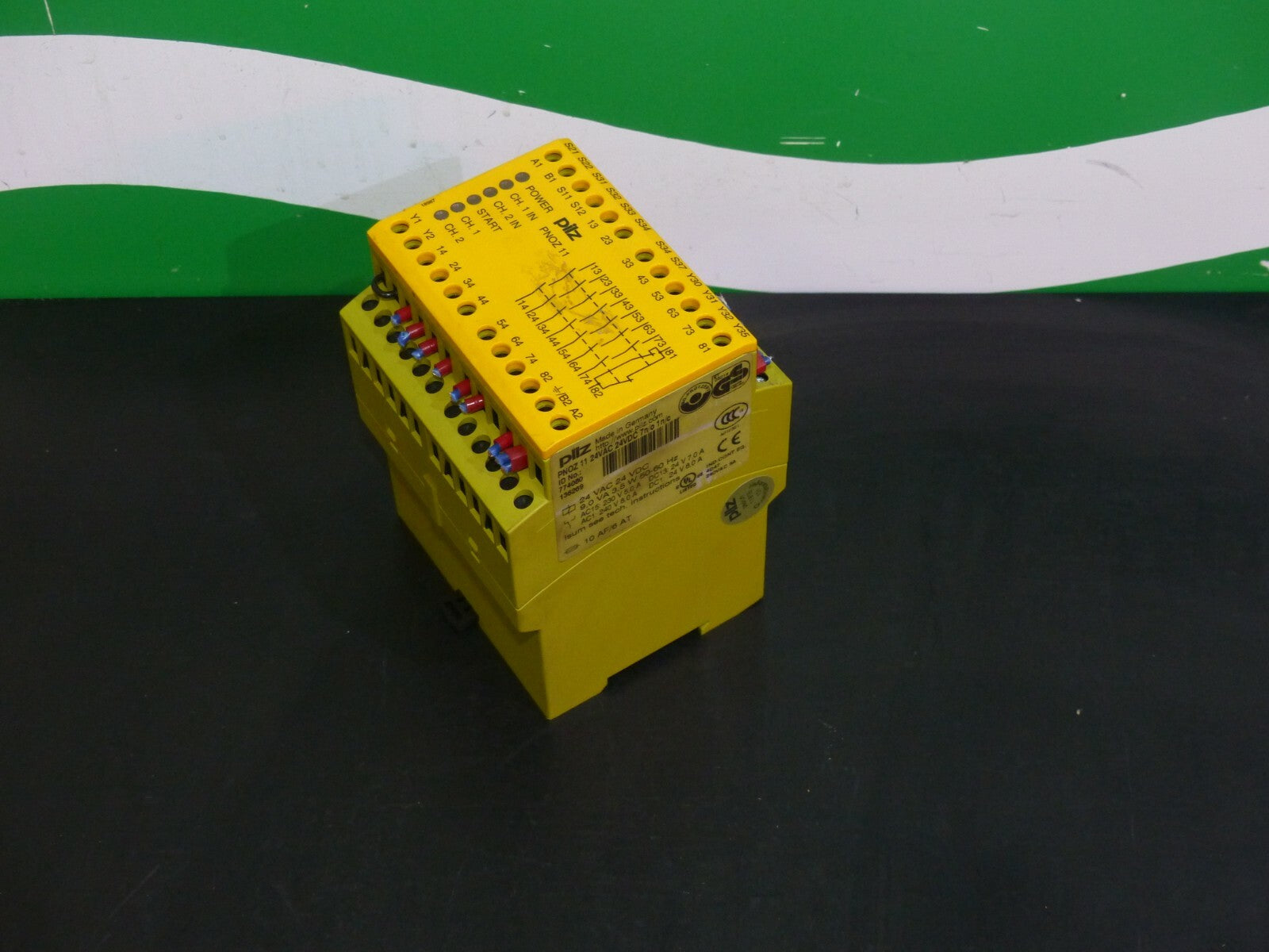 Pilz PNOZ 11 24VAC 24VDC 7n/o 1n/c