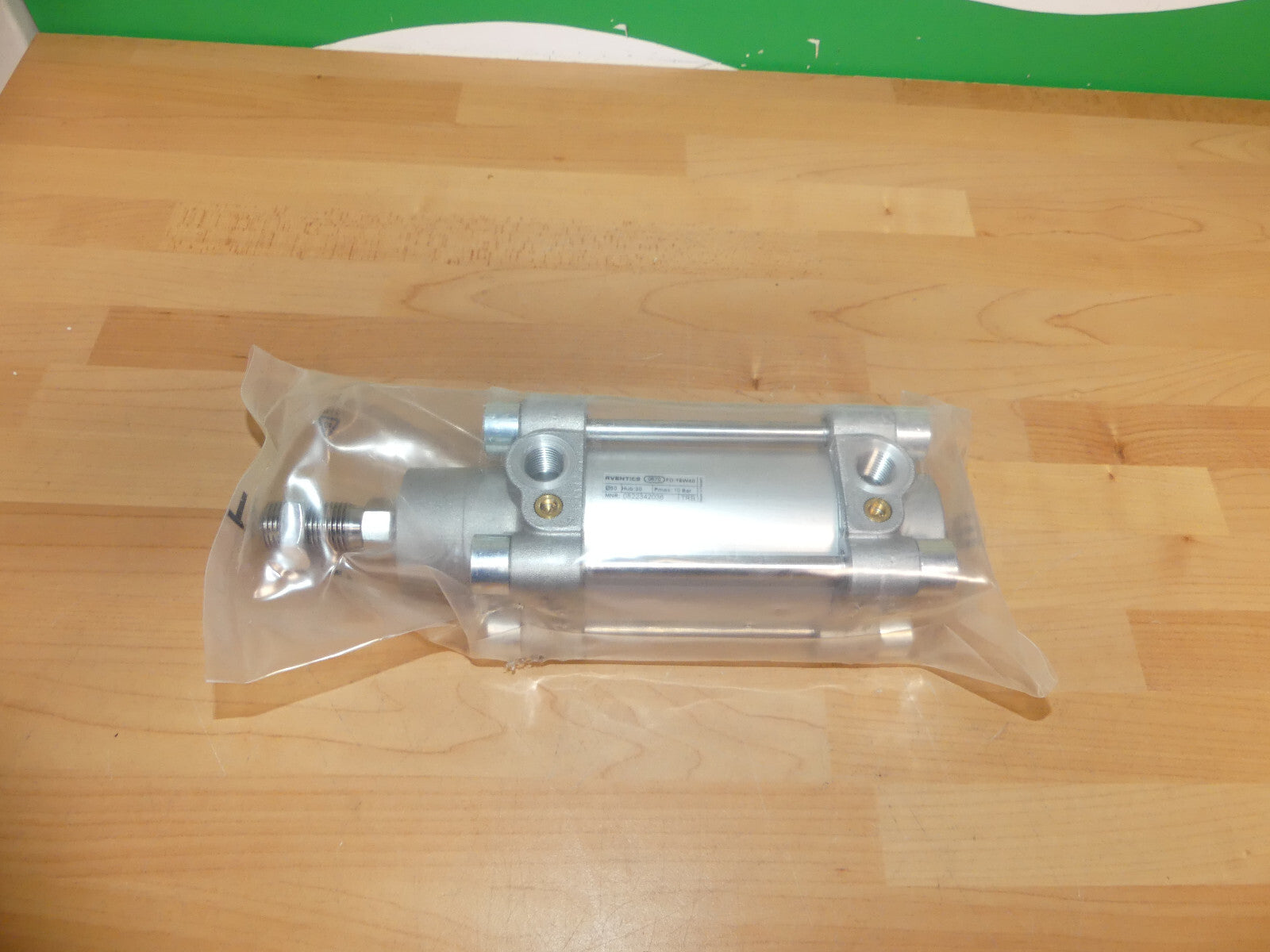 Aventics Pneumatik Zylinder MNR:0822342036 FD:18W40