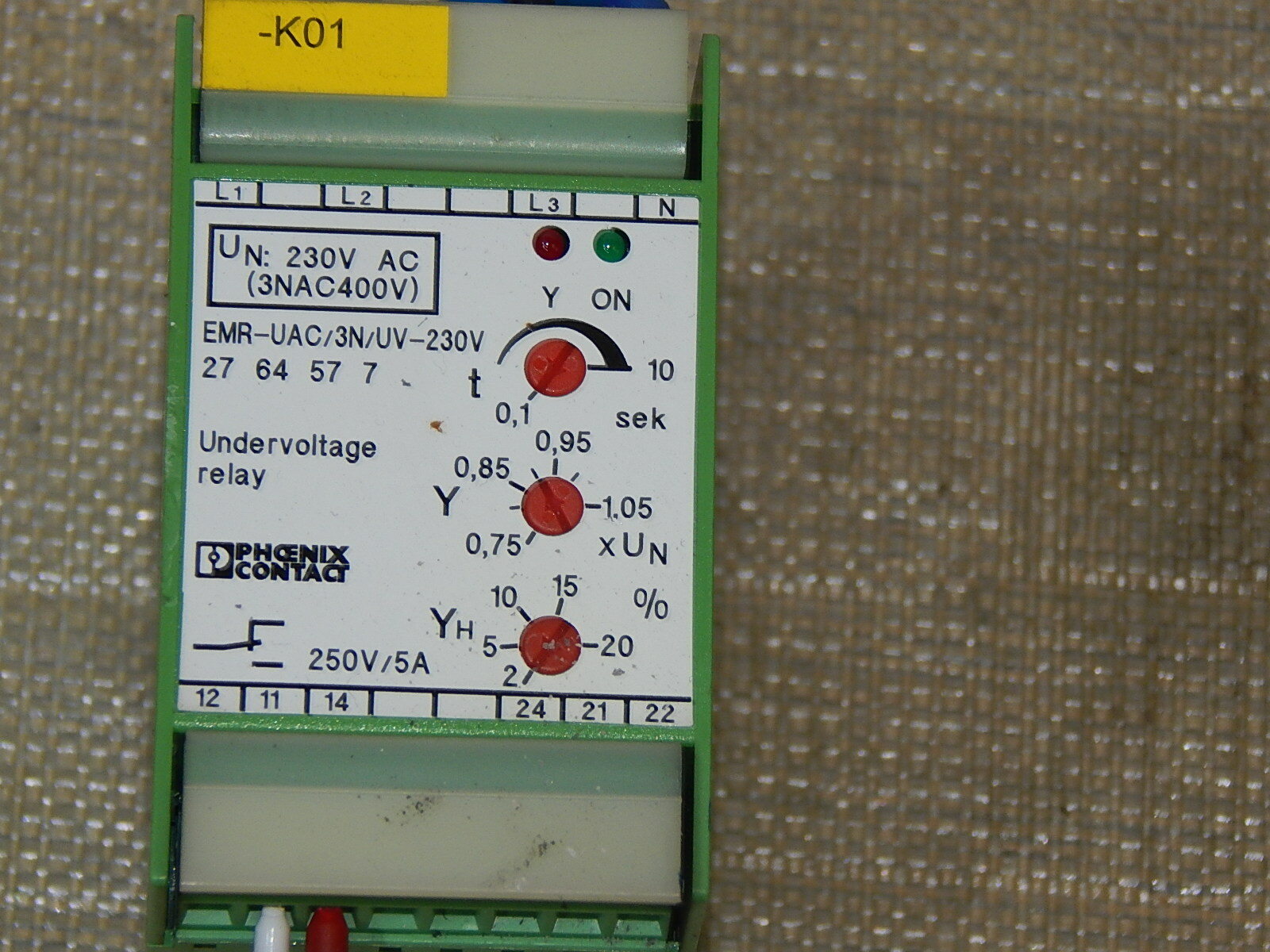  PHOENIX CONTACT Überwachungsrelais EMR-UAC/3N/UV-230V  used