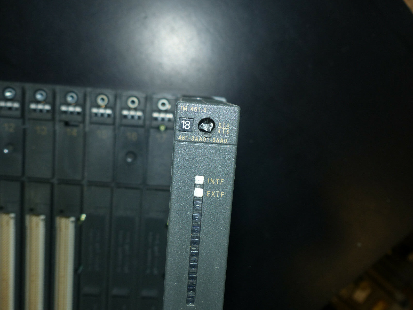 Siemens 6ES7 461-3AA01-0AA0 (Schraube beschädigt) + 6ES7 422-1BL00-0AA0 