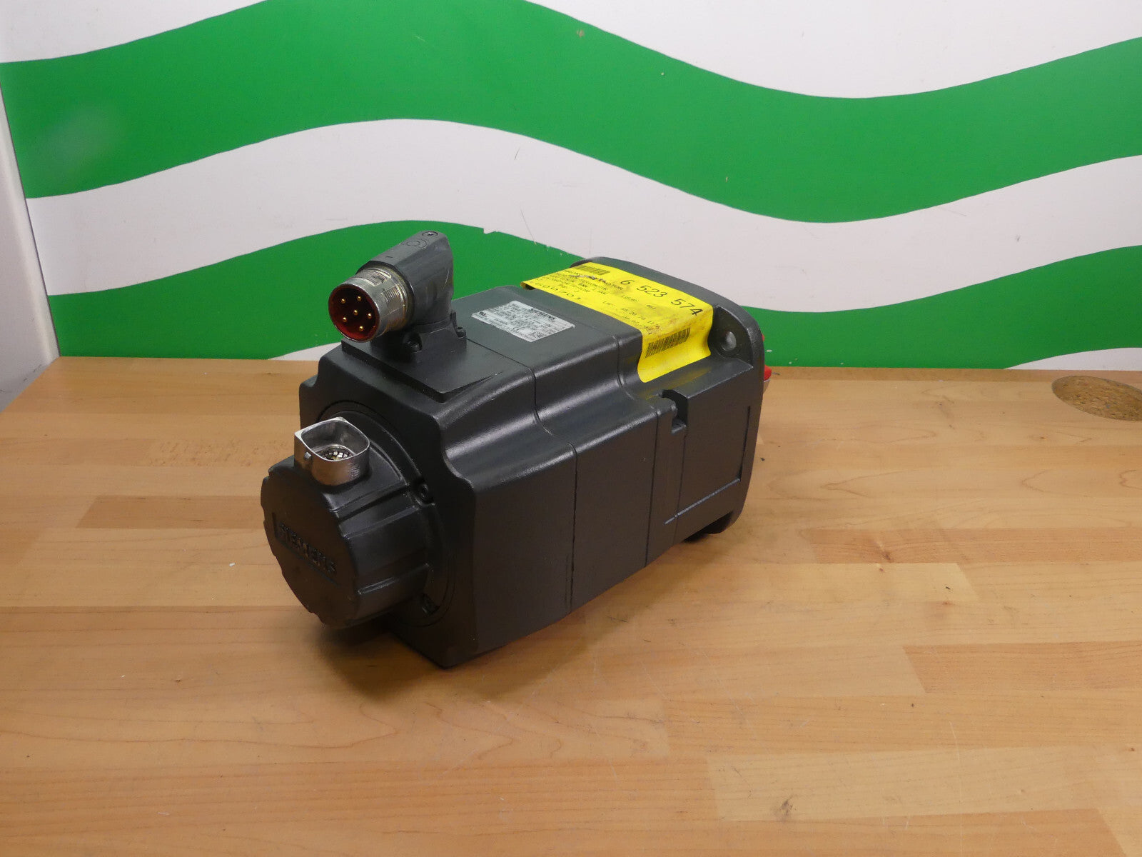 SIEMENS 1FK7060-2AF71-1CH0 Servomotor