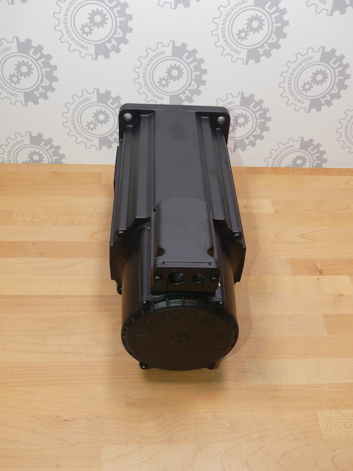 Rexroth Indramat Permanent Magnet Motor MKD090B-058-KG1-KN