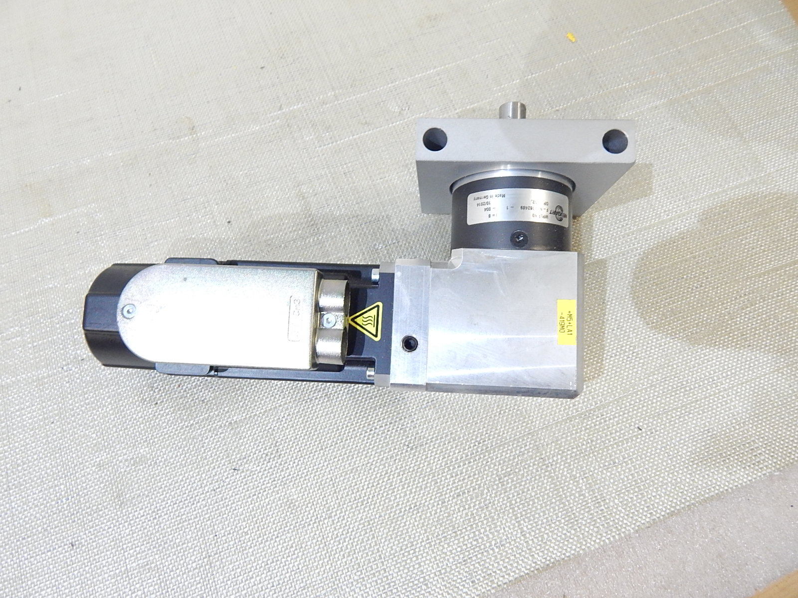 KOLLMORGEN Servomotor AKM22E-ANS2R-02 + Neugart Getriebe WPLE60  i=8