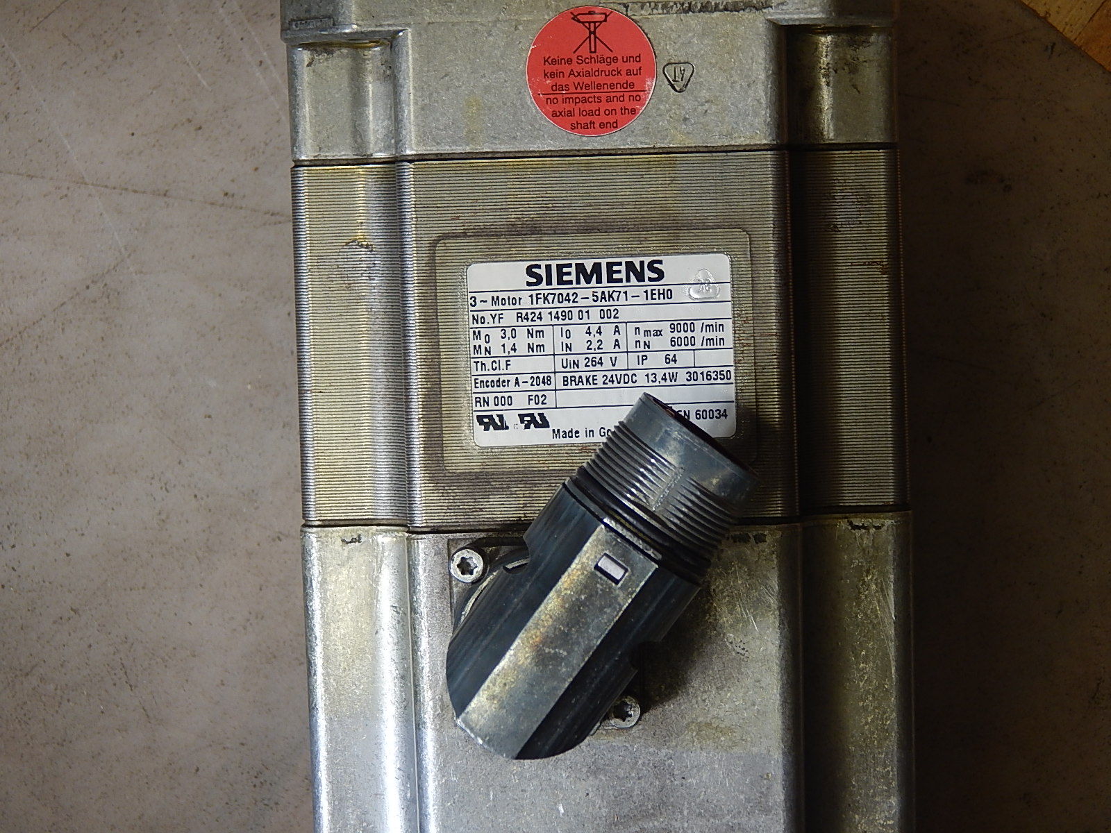 SIEMENS 1FK7042 -5AK71 -1EH0   1FK70425AK711EH0