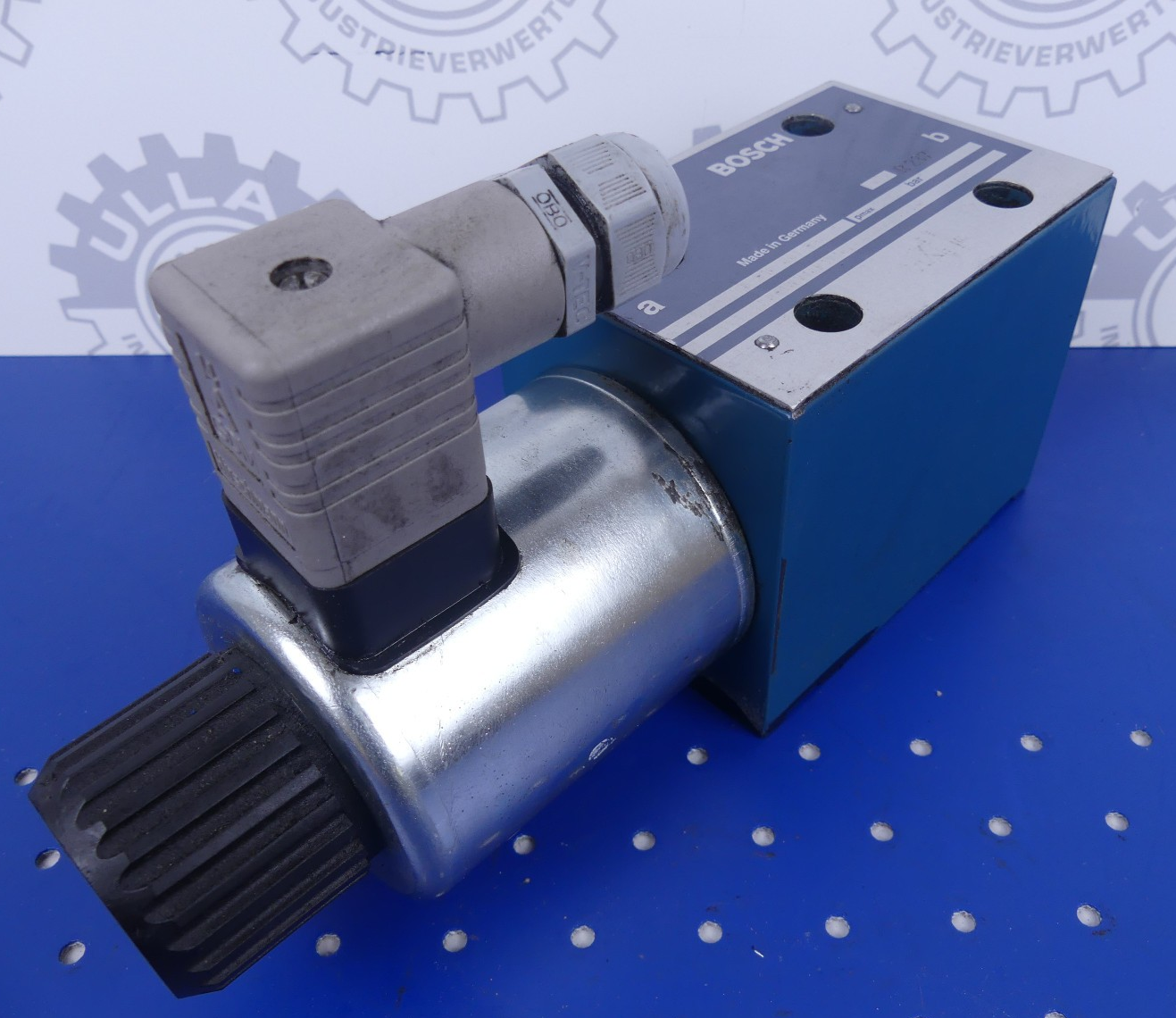 Bosch Wegeventil 0810001830 081WV10P1V1070ES024