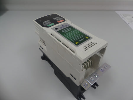 Emerson Unidrive 1,5 KW  M300-024 00042 A101 00 AB100