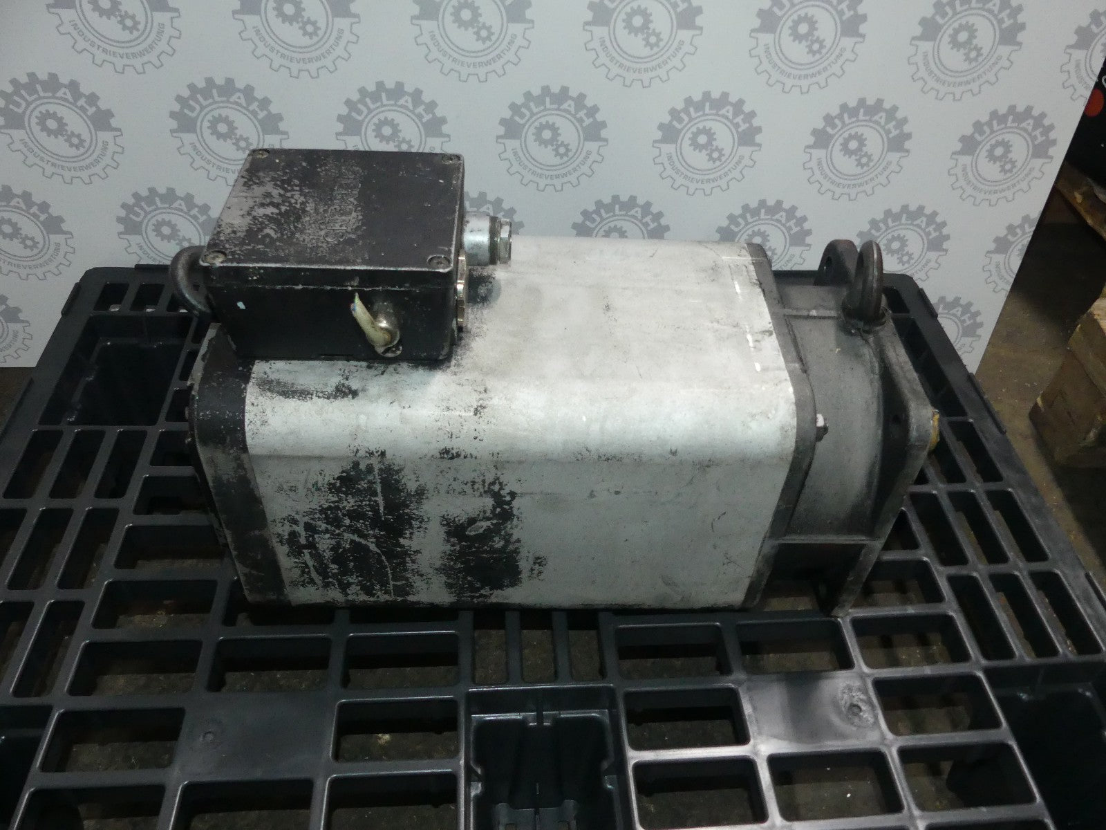 SIEMENS 1FT5104-0AC01-Z