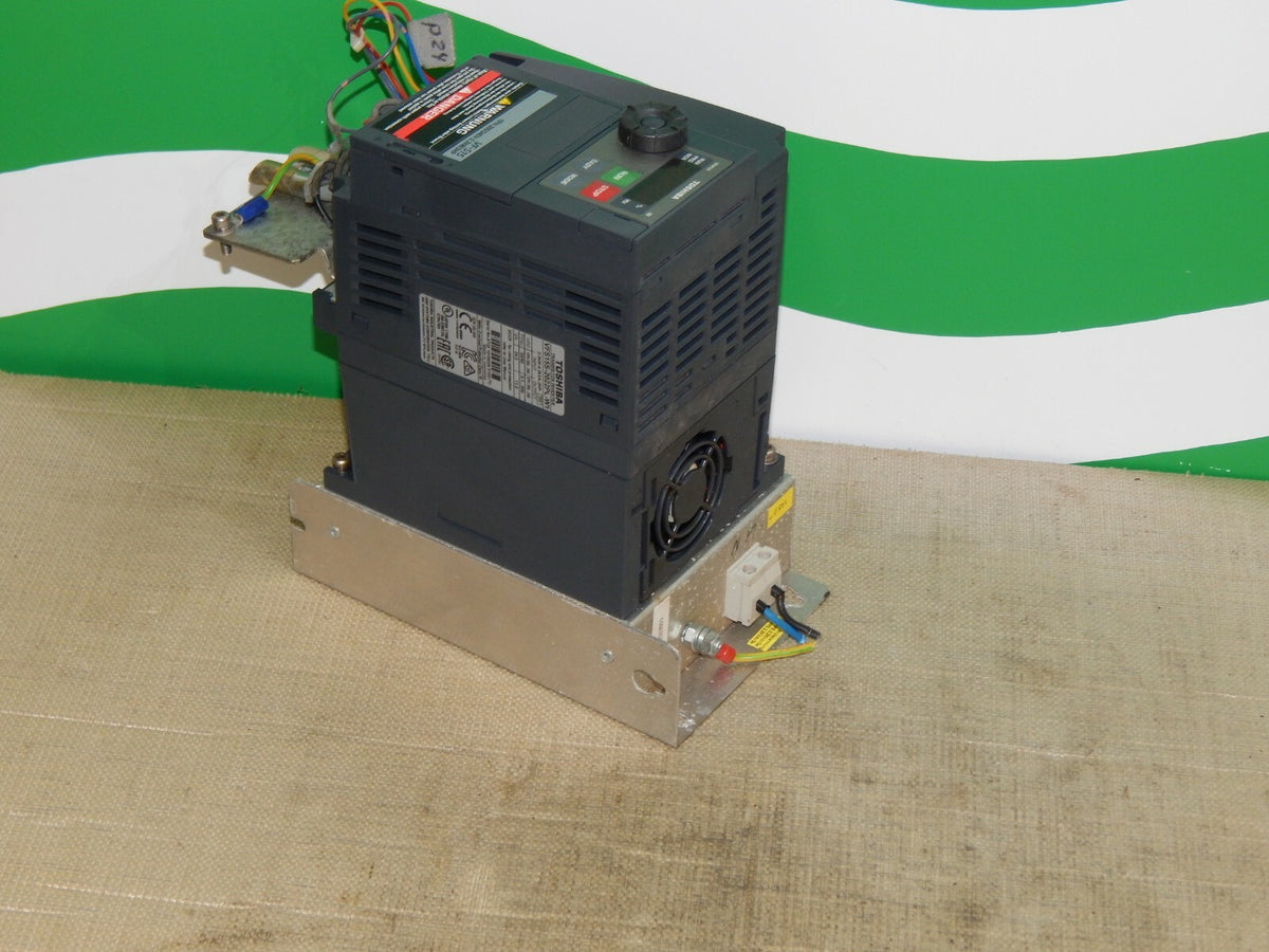 Toshiba  Transister Inverter VFS15S-2022PL-W1 Max.Motorleistung: 2,2kW
