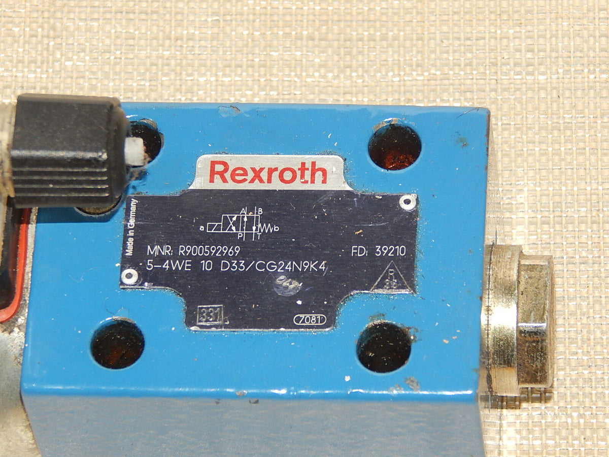 Rexroth  Wegeventil Mengenübersetzer  5-4WE 10 D33/CG24N9K4 Used