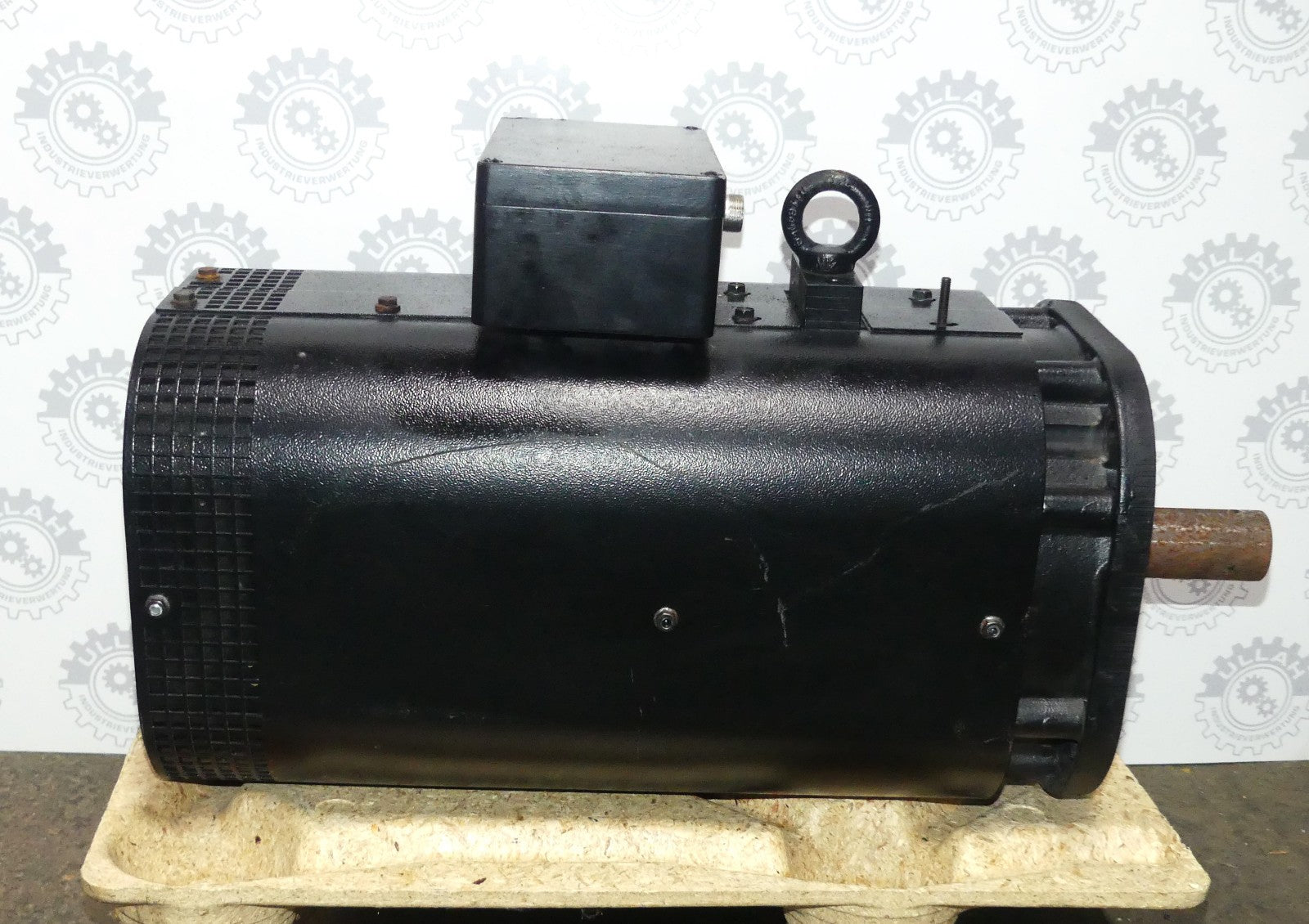 AMK DH13-60-4-I0F