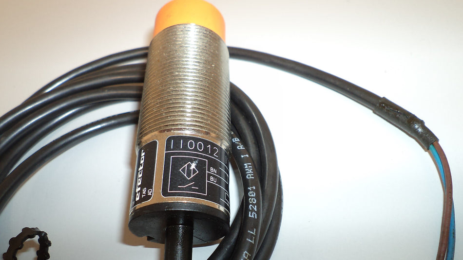 ifm efector induktiver Nährungsschalter II0012 IIA2015-AB0A