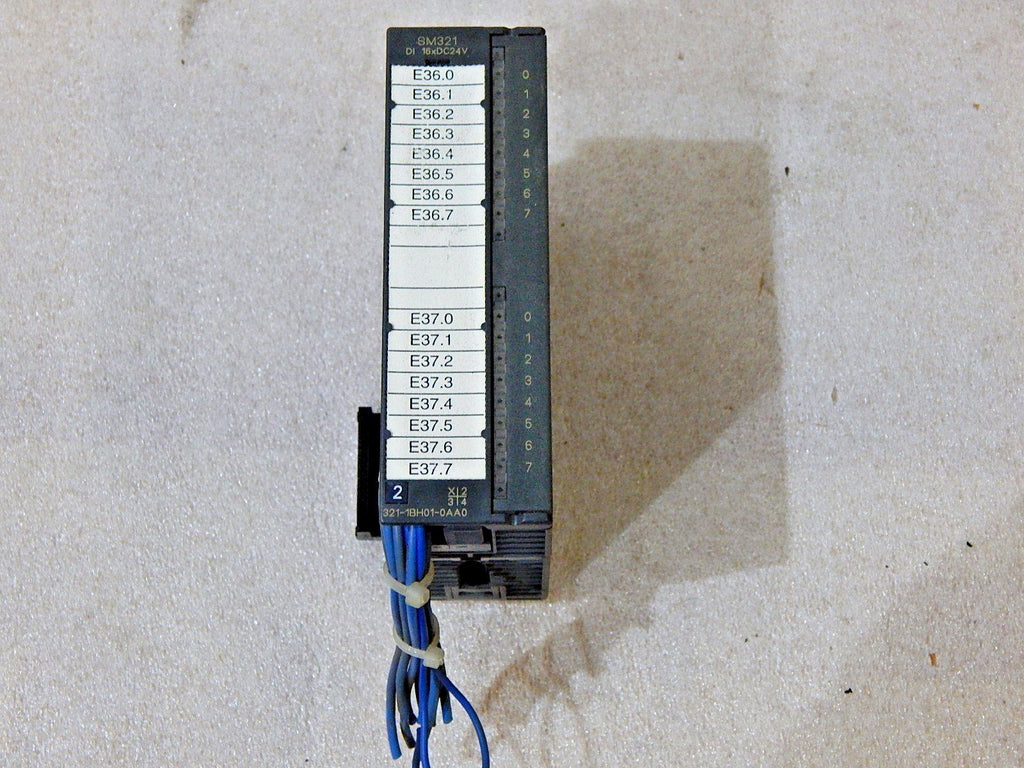 Siemens Simatic S7-300 SM321 // 6ES7321-1BH01-0AA0  E-Stand:01 Used