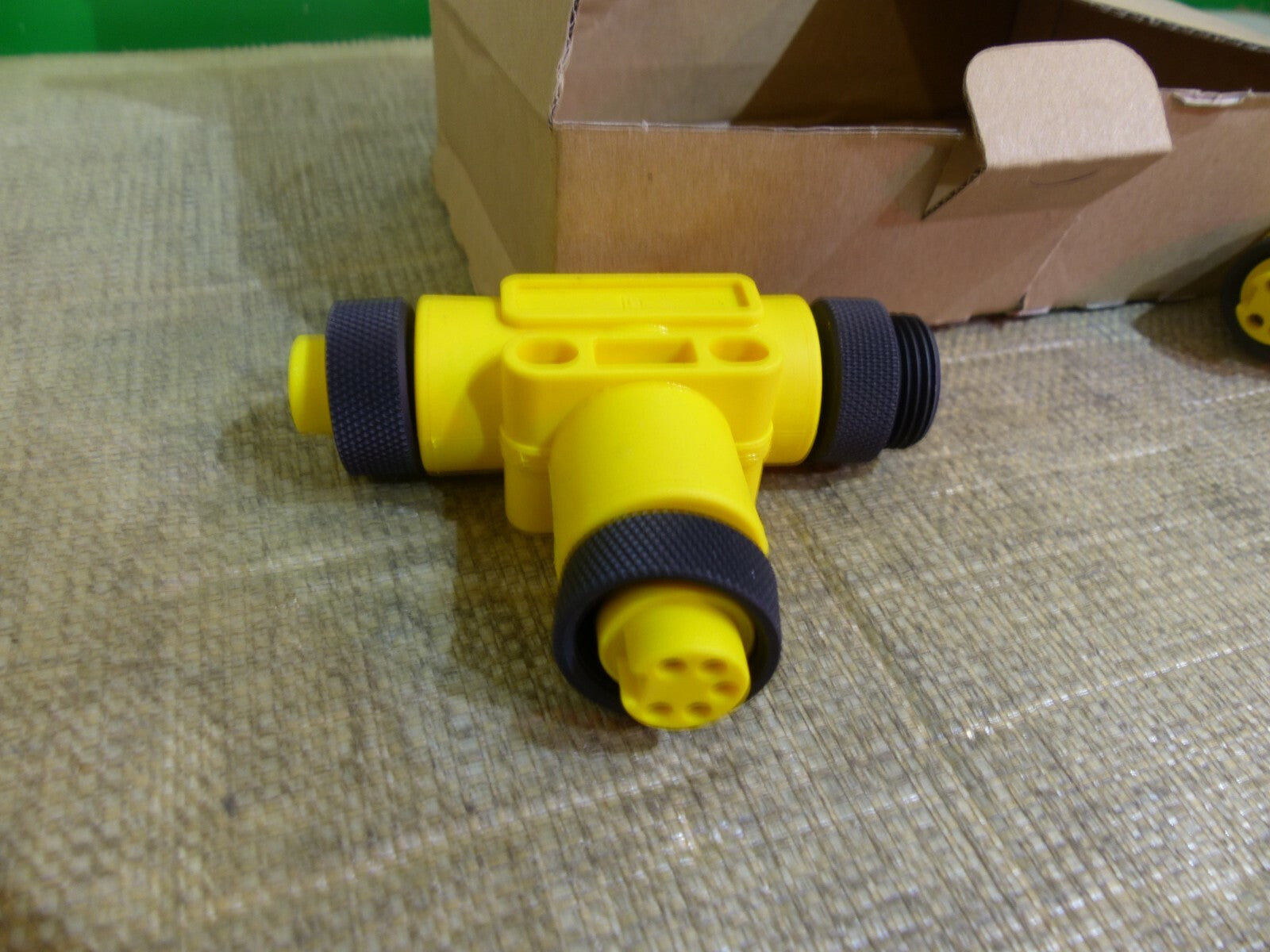 2x Lumberg Automation 0906 UTP 316