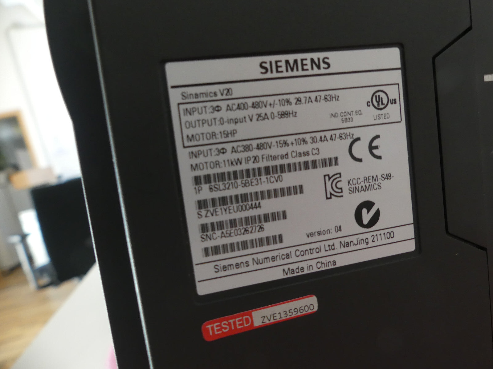 Siemens 6SL3210-5BE31-1CV0 leicht beschädigt S.Bilder