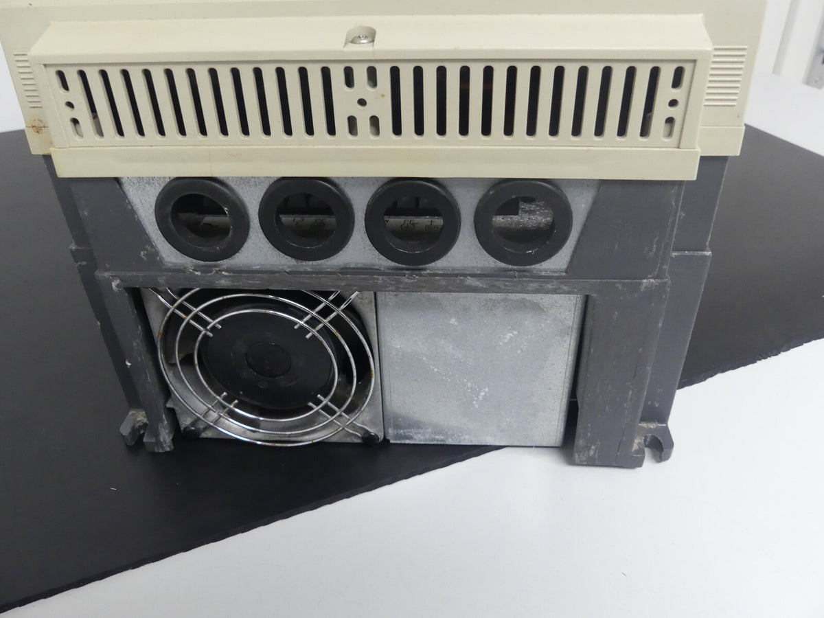 Hitachi Frequenzumrichter KFU-VWS 8.0 HF 3 EA Inverter 5,5 kW