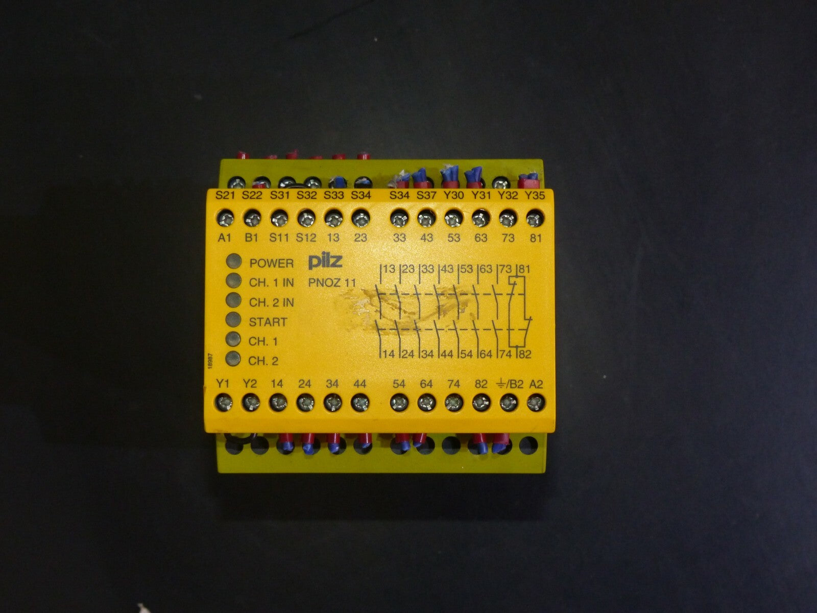 Pilz PNOZ 11 24VAC 24VDC 7n/o 1n/c