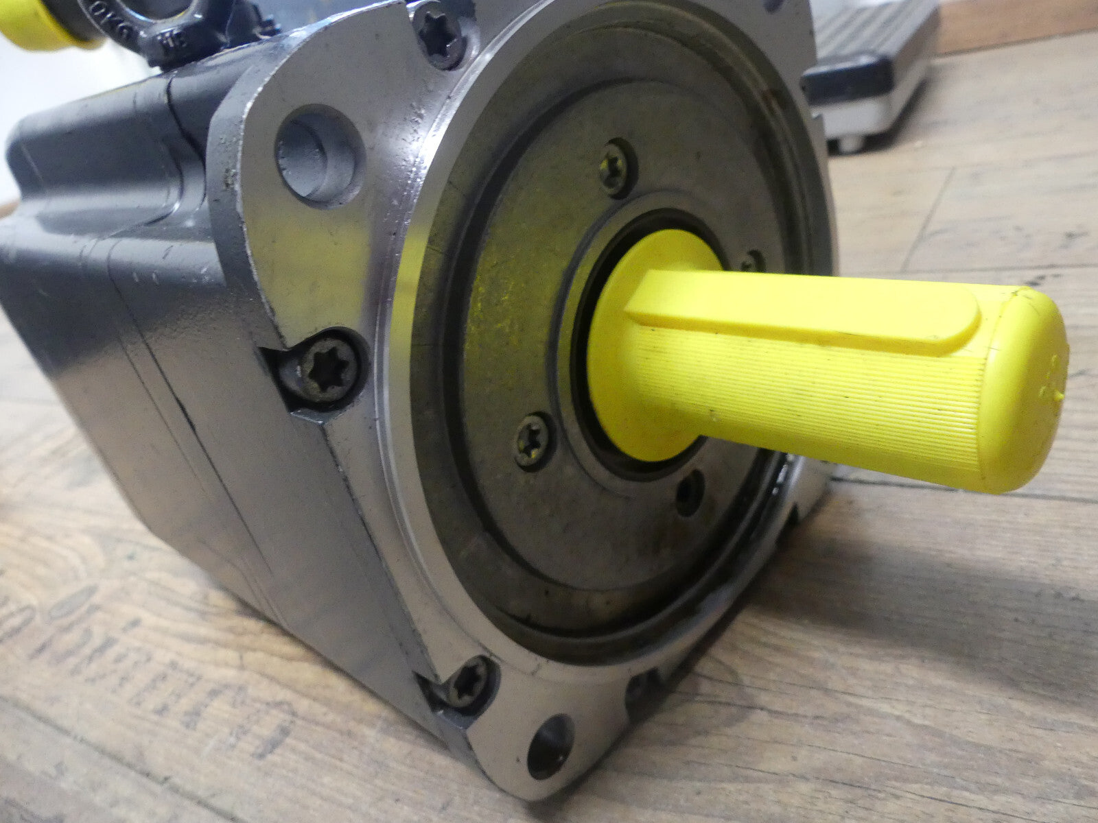 Siemens Simotics S Synchronmotor 1FK7103-2AF71-1CH1  1FK71032AF711CH1 used