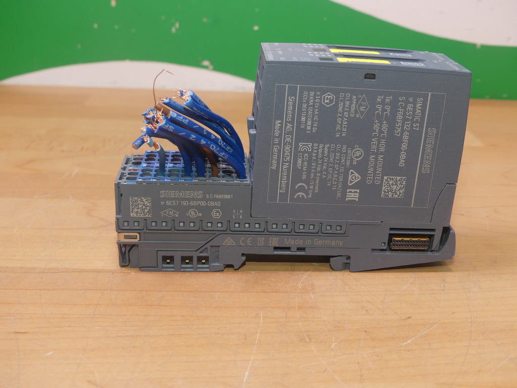 2X siemens 6ES7  132-6BF00-0BA0   6ES7 132-6BF00-0BA0