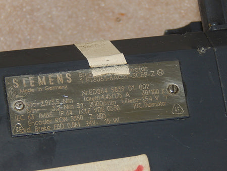 Siemens  Brushless-Servomotor 1FT6061-6AC79-3CE9-Z +Heynau getriebe SKP 6 i=20 